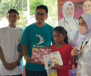 Read more about the article Nursing & Health Science Students Attend 500 People, Residents of Orang Asli Community