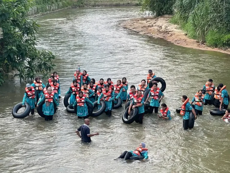 Pengalaman Sukarelawan Yang Menginspirasi: Family Day STI 2025 oleh Yayasan Ikhlas